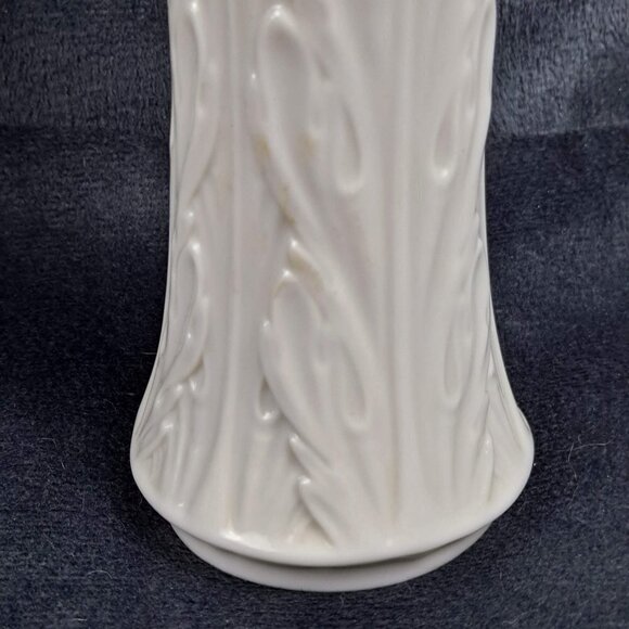 Lenox Vase Woodland Collection Acanthus Leaf Ivory 6" - Picture 3 of 8